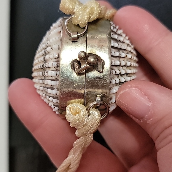 Beautiful Late 19th Century Antique Cockle Shell Pendant Necklace - Picture 9 of 9